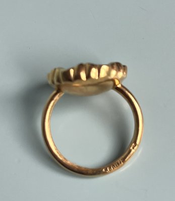 Mette Saabye blomster ring i 18 kt guld