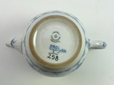 Royal Copenhagen thekande nr. 258