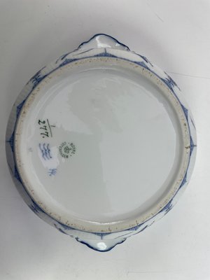 Royal Copenhagen Musselmalet Riflet skål med låg nr. 277