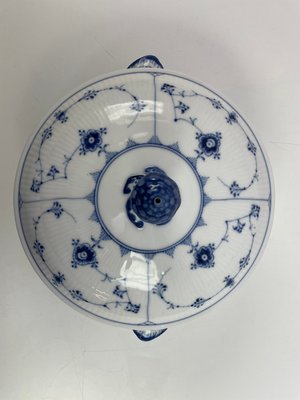 Royal Copenhagen Musselmalet Riflet skål med låg nr. 277