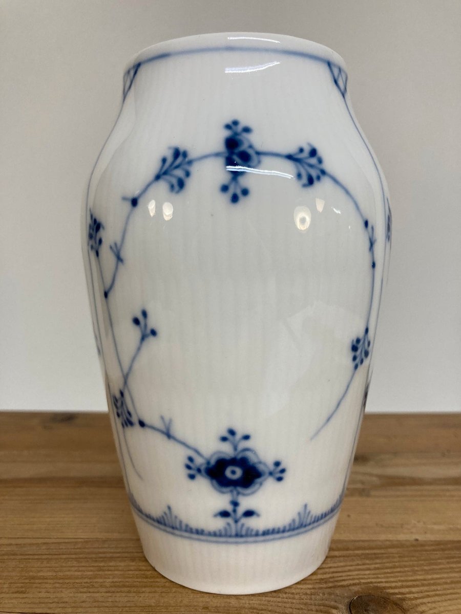 Royal Copenhagen Musselmalet Riflet Vase