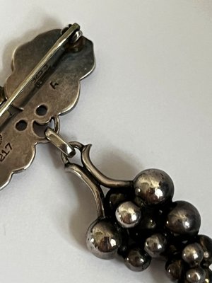 Georg Jensen broche vedhæng grapes vindruer vindrue vedhæng druer i sølv.