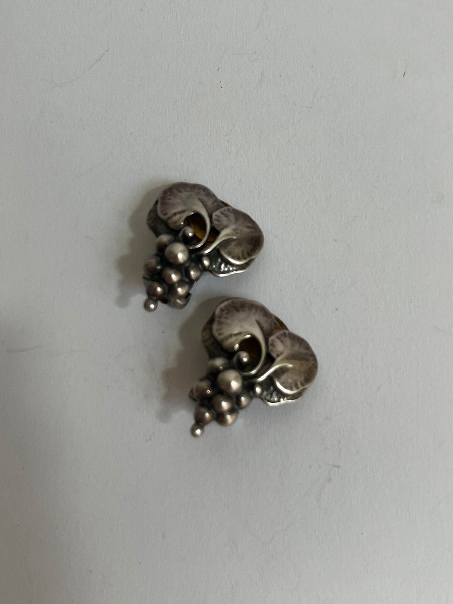 Georg Jensen grape vindrue øreklips 1996 sølv
